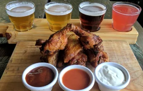 Ni bar, ni restaurante: el dilema al que se enfrentan las microcervecerías en Panamá 