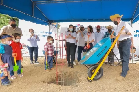 Dan inicio a construcción del Caipi 'Tonosí' por un costo de 362,900 dólares