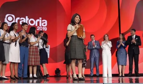 Concurso de oratoria recibe fondos de las partidas discrecionales