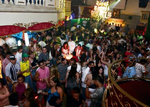 Con reapertura de discotecas y bares, Panamá apuesta a ir reactivando la economía