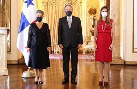 Embajadores presentan sus credenciales ante el presidente Laurentino Cortizo