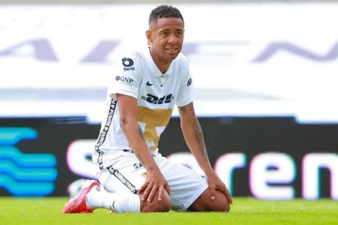 Gabriel 'Gaby' Torres queda fuera de Pumas