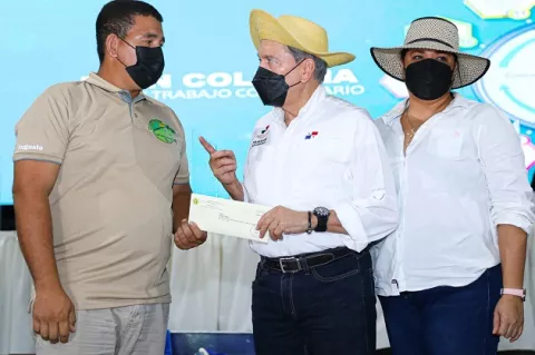 Laurentino Cortizo afirma que trabajo en equipo ha permitido avanzar en la lucha contra la pandemia de la covid-19