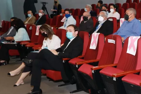Diputados continúan con consultas a proyecto sobre reformas a Ley de Medicamentos