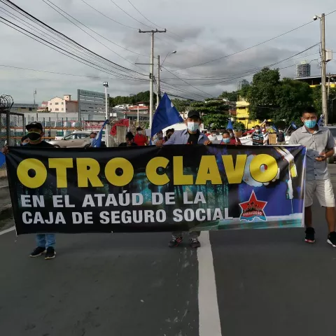 Obreros marcharán contra diálogo por la Caja de Seguro Social
