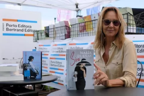 María Dueñas: '¿Escribir sobre covid? Lo que quiero es salir de la pandemia'