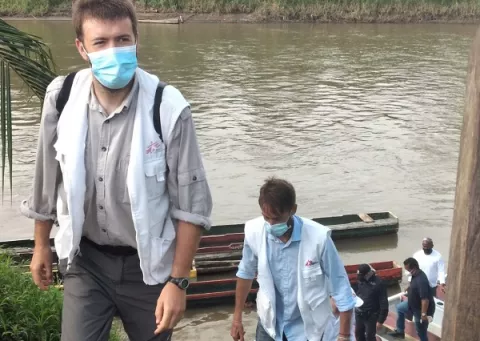 Médicos Sin Fronteras y el Minsa realizan labor humanitaria a migrantes en Bajo Chiquito, Darién