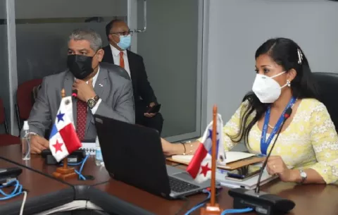 Ministro de Salud advierte impacto del recorte presupuestario para el 2022