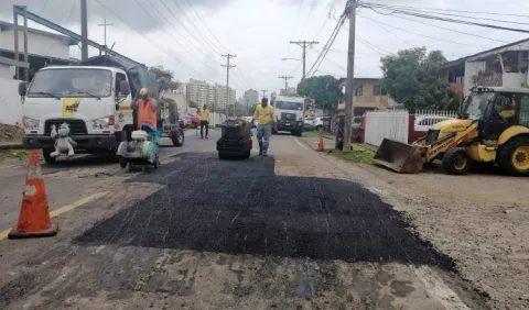Ministro de Obras Públicas reconoce que no hay recursos para reparar todas las calles