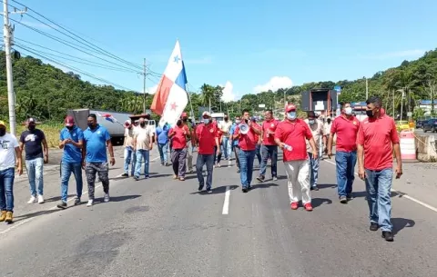 Transportistas de Panamá Oeste exigen la prolongación de la medida de circulación por  pares y nones