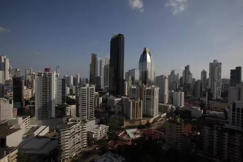 Unión Europea estima 'pernicioso' al sistema fiscal de Panamá y lo dejará en lista negra