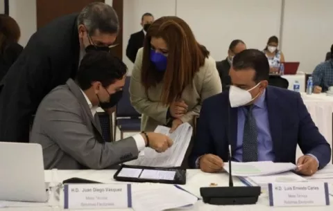  Mesa técnica que revisa las reformas al Código Electoral logra acuerdo en la paridad de género 