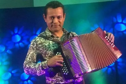 Samy Sandoval continúa su recuperacion, lleva tres cambios de yeso