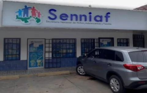 ¡Indignación! Chiricanos lamentan que menor sea devuelta a la mujer que la abandonó en una parada