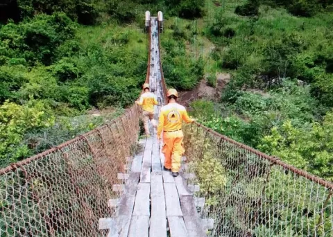 Por su deterioro, el Sinaproc recomienda no utilizar puente colgante en Caimital, Coclé