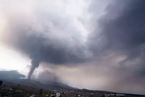 Todoque, un barrio con vida que la lava va apagando poco a poco