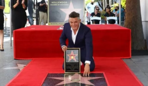 Alejandro Sanz en el Paseo de la Fama de Hollywood