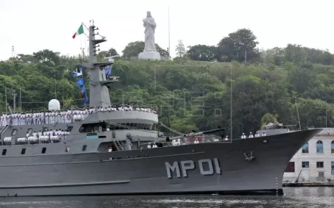 Festejan en Veracruz el bicentenario de la Armada de México