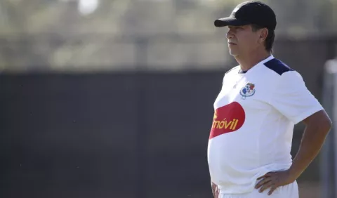 Hernán 'El Bolillo' Gómez busca la fórmula ganadora en Honduras y enfrentar a Panamá