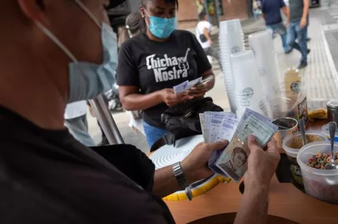 El nuevo bolívar venezolano, el gran desconocido tras un mes en circulación