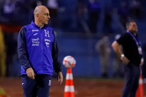 Fabián Coito separado de la selección de Honduras, luego de derrota ante Jamaica