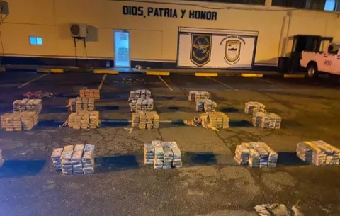 Incautan varios paquetes de drogas en un puerto de Colón y al Este de Guararé
