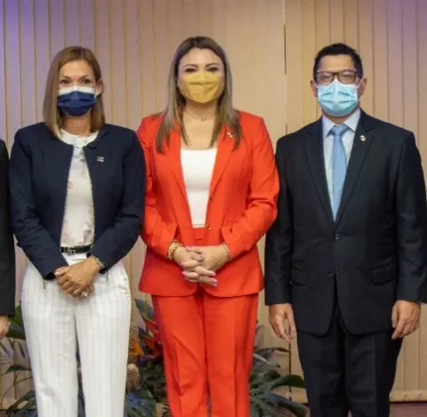 Ministra de Trabajo está optimista con reactivación en sector terciario