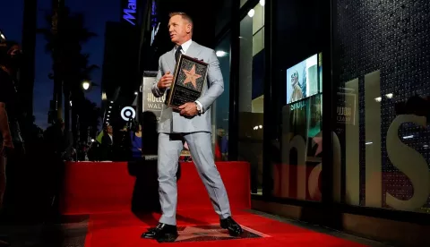 Daniel Craig se despide de James Bond con una estrella en el Paseo de la Fama