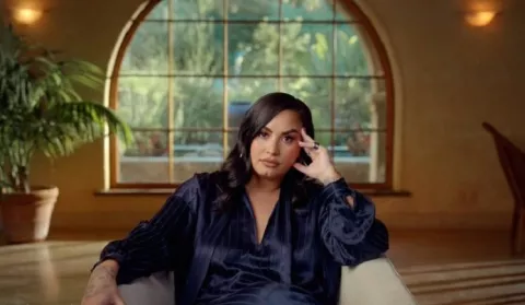 Demi Lovato causa revuelo al considerar el término 'aliens' como 'despectivo' para los extraterrestres