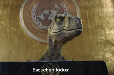 [VIDEO] 'No elijas la extinción', la solicitud de un dinosaurio en la sede de las Naciones Unidas