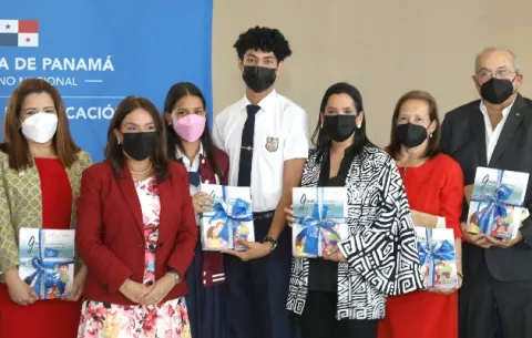 Más de 40 mil guías de educación en sexualidad serán distribuidas en regiones educativas 