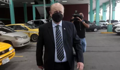 Fiscalía termina débil  desahogo probatorio en juicio por supuestos pinchazos telefónicos