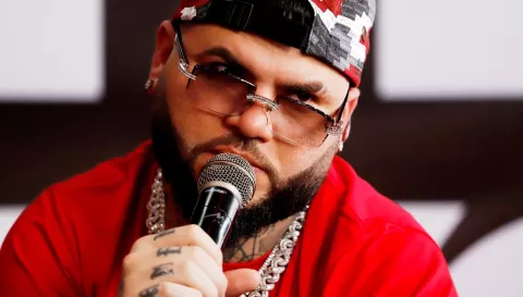 Farruko lanza el videoclip de 'Baja Cali', inspirado en corridos tumbados