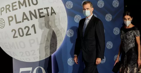 Felipe y Letizia asisten a la entrega de los 70 Premios Planeta