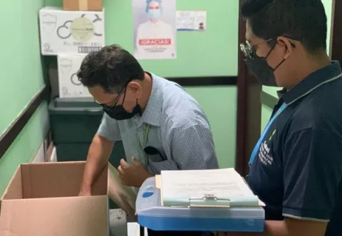Inspectores encuentran productos vencidos en establecimientos del corregimiento de Juan Díaz