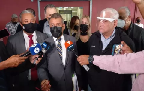 Ricardo Martinelli denuncia que asesor de José Gabriel Carrizo está presionando y amenazando testigos