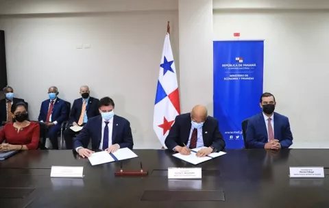 MEF, el Metro de Panamá y la Contraloría cierran operación de diferimiento 