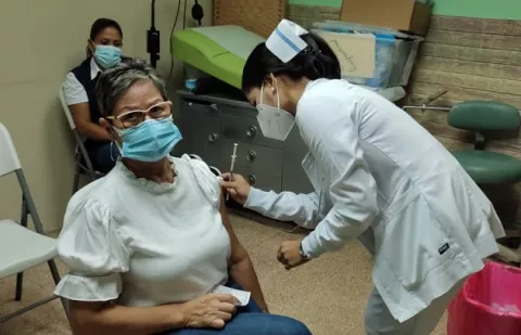 Aplicarán desde el 18 de octubre la tercera dosis de la vacuna contra la covid-19 en asilos para ancianos en Chiriquí