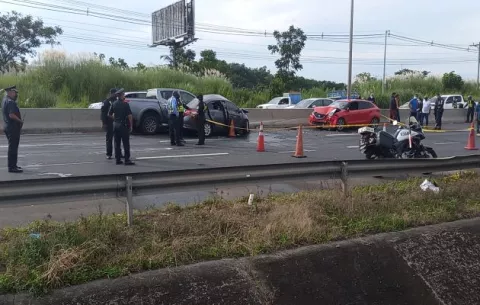 Un muerto y dos heridos en una triple colisión en la autopista Arraiján-La Chorrera