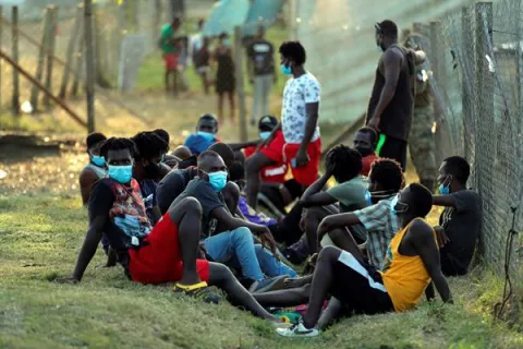 La ONU pide reforzar 'vías de migración seguras' ante muerte de migrantes