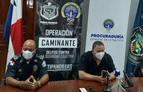 Unidad policial es uno de los detenidos en la operación antipandillas 'Caminante' en Colón 