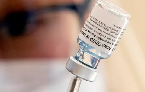Comité científico de EE.UU. recomienda vacuna de Pfizer a niños de 5 a 11 años