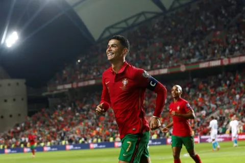 Cristiano Ronaldo registra otro récord e Inglaterra empata en las eliminatorias de la Uefa