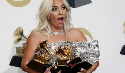 Lady Gaga, una vez más en la cima
