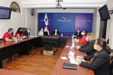Coordinan apertura de universidades con horarios escalonados