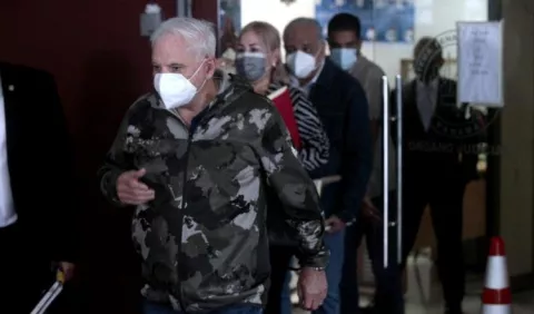 Stanley Motta y Aurelio Barría eximen a Ricardo Martinelli en juicio por supuestos pinchazos telefónicos