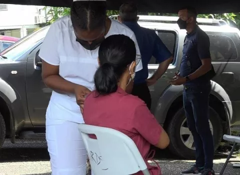 Habilitan centros de vacunación para aplicar la tercera dosis contra la covid-19 en San Miguelito