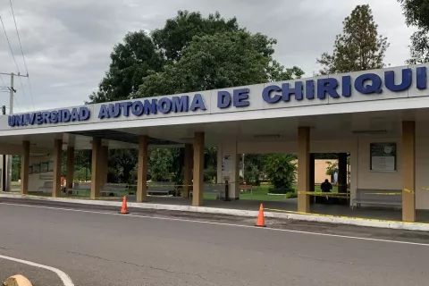 Reducen cupos en la Facultad de Medicina de la UNACHI por medidas de bioseguridad 