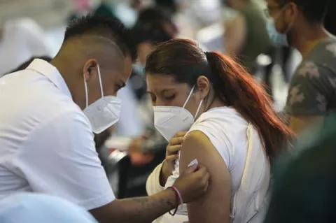América supera el 40% de vacunados completos contra la covid-19