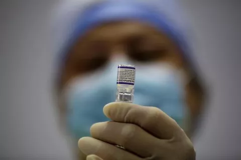 Panamá negocia compra de dosis pediátricas contra la covid-19 para aplicarlas en 2022